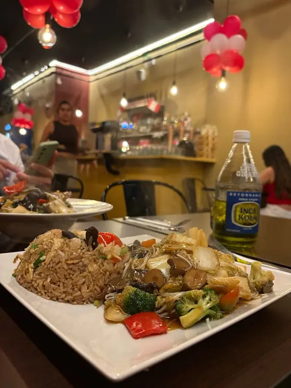 Chifa Peruano Mr. Wok Sant Joan. — foto 5