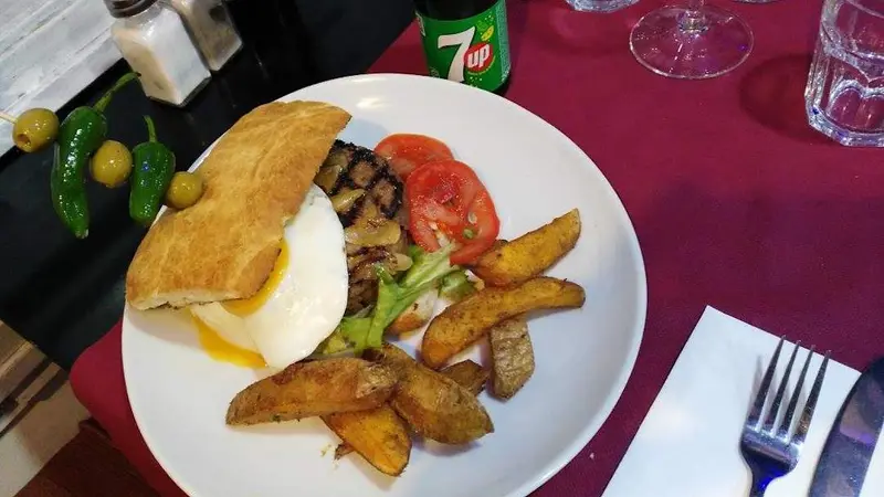 Tapas Avinyó — foto 2