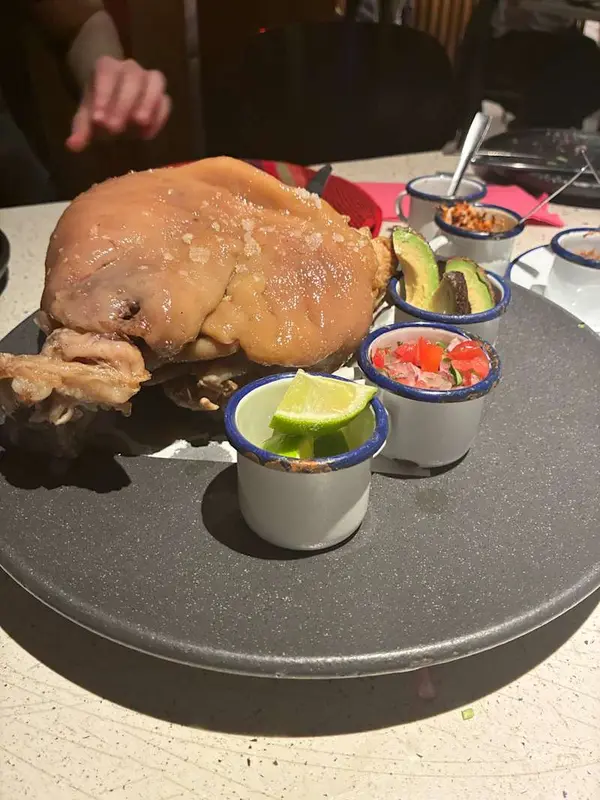 Chamorro de carnitas michoacanas