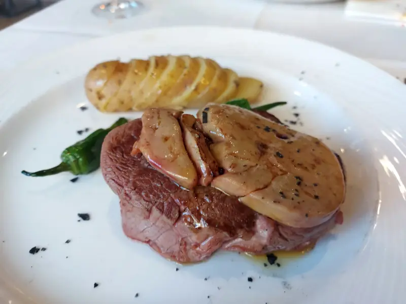 Petit Azca. Bernabéu - Bar Restaurante con Terraza en Madrid