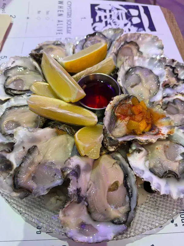 Six Oysters — foto 10