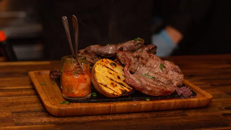Tomahawk Grill House — foto 3