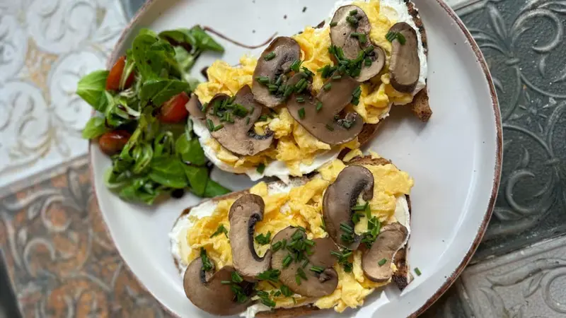 Scrammbled toast