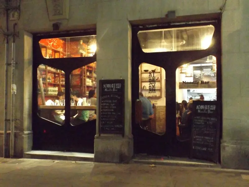 Red Ant Noodle Bar — foto 3