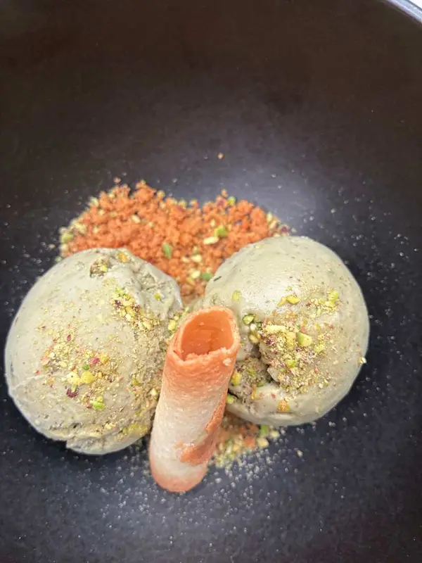 Helados (vainilla / gianduia / pistacho / chocolate vegano)