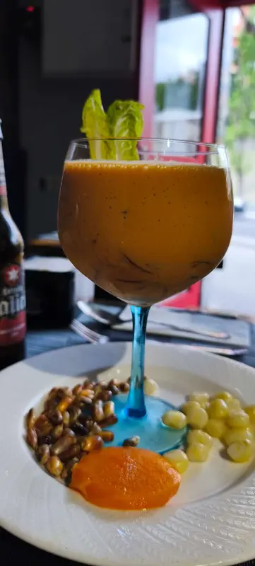 Comida Peruana Lamburguesa — foto 3