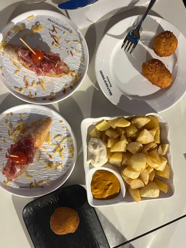 Bravas&Tonic — foto 4