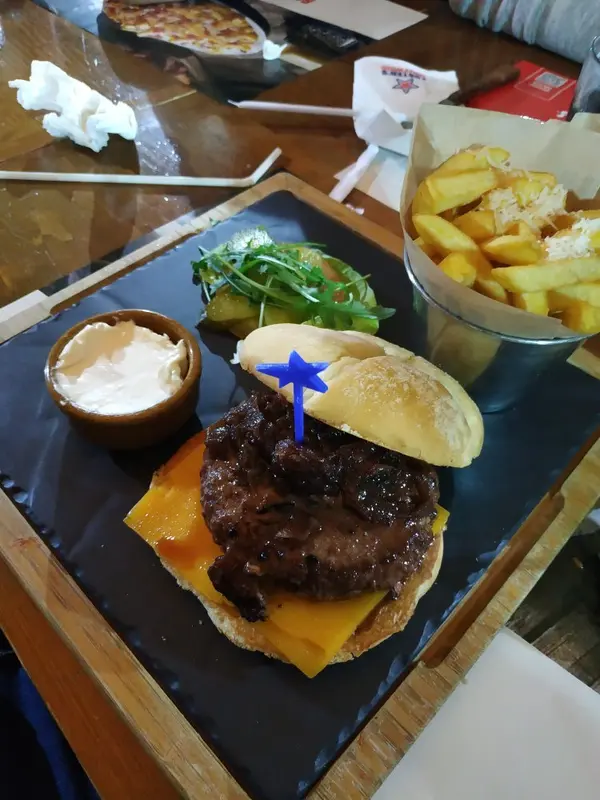 Foster’s Hollywood