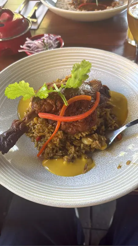 Arroz con pato a la norteño chiclayano