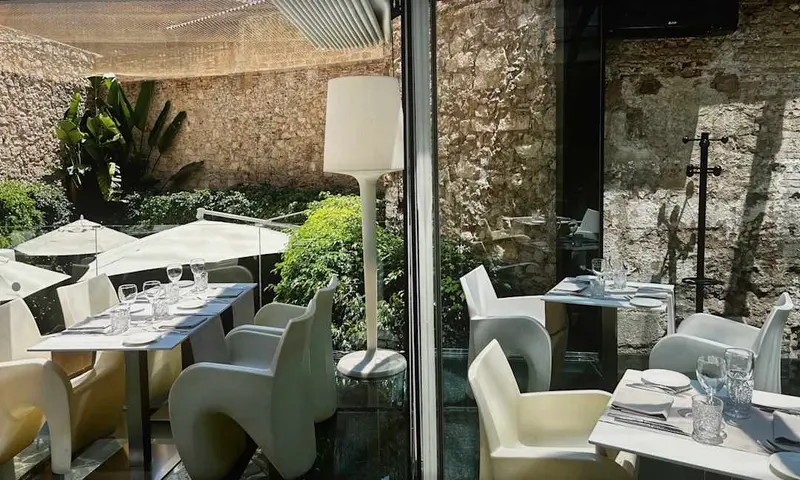 Nineteen Restaurant - Olivia Plaza Hotel — foto 4