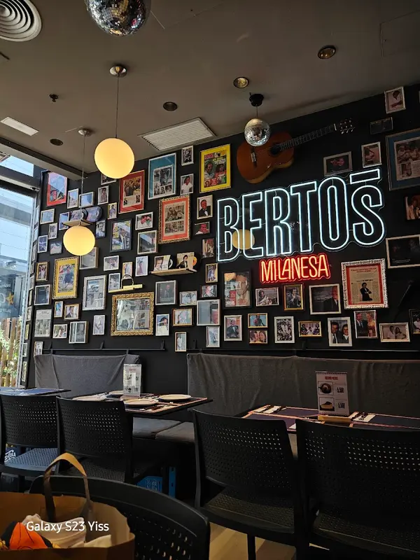 Berto's Milanesa - CC Splau — foto 6