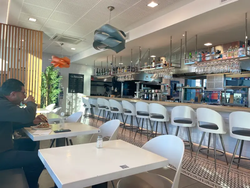 La Rotonda Bar-Restaurant, Menú y Copas — foto 7