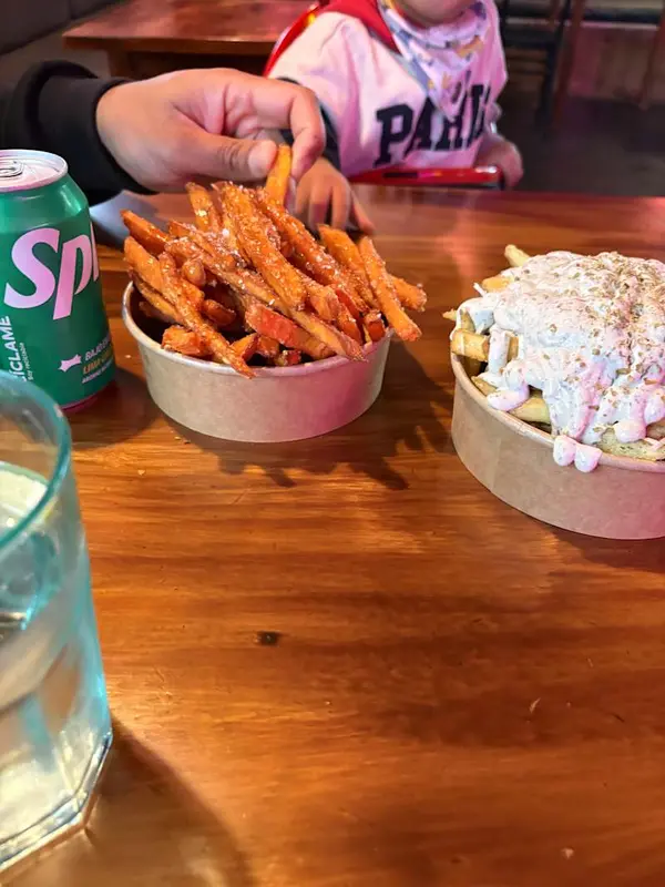 Pink Buda Burger — foto 10