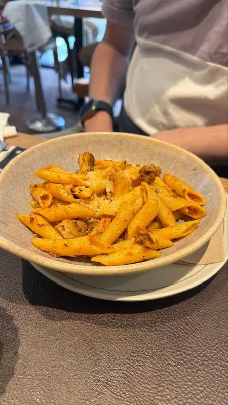 Macarrones de "rostit" del mussol