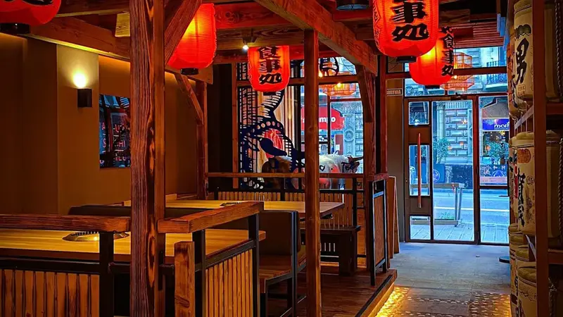 AH-UN Balmes Japanese BBQ & Sushi Bar — foto 4