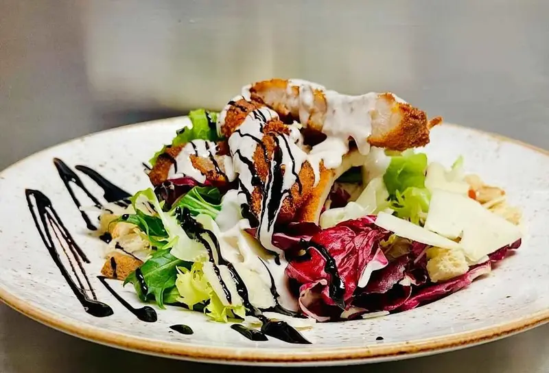 Ensalada césar de pollo