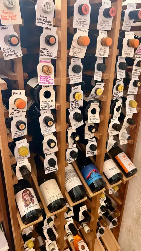 UNCORQT Bodega Wine Bar — foto 8
