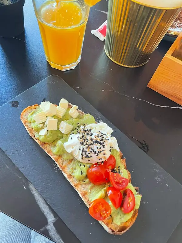 Avocado toast
