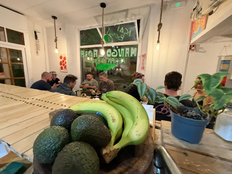 Mango and Caoba — foto 4