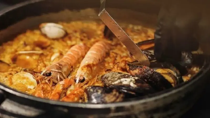 Paella de los mares Gallegos al estilo Arume