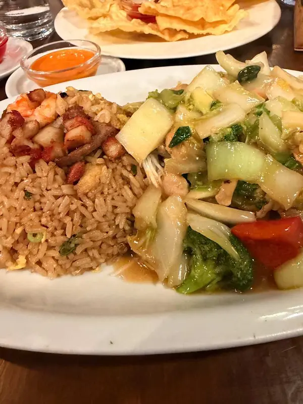 Chifa Peruano Mr. Wok Aragó. — foto 7