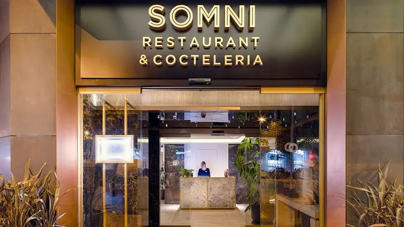 Somni Restaurant - Hotel The One