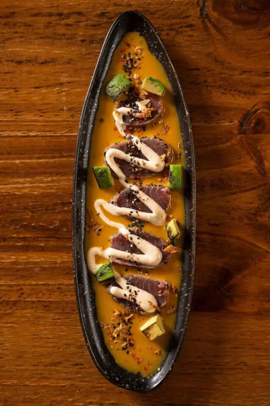 Causa de tataki de atún rojo 