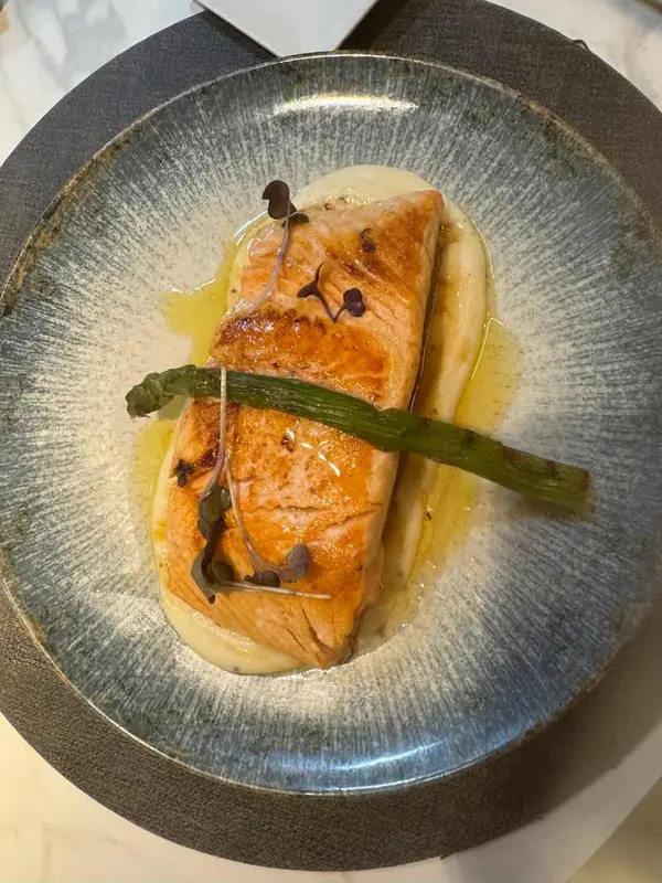 SALMÓN AL GRILL