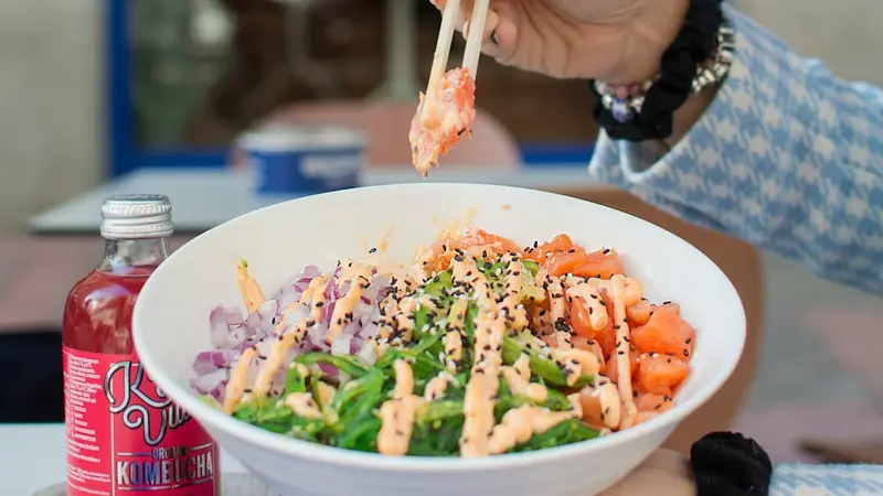Healthy Poke Ronda Universitat — foto 2