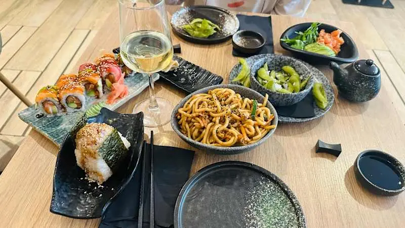 Yoüme Sushi Sants — foto 9
