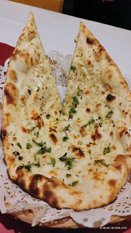 Naan de ajo