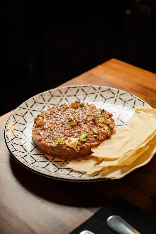 Tartar de atún con tomates secos