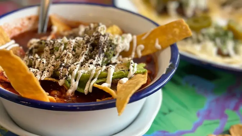 Sopa azteca de tortilla