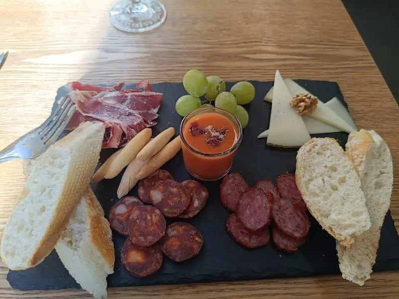 Enrique Tomas Sagrada Familia  - Tienda Jamon Gourmet — foto 8