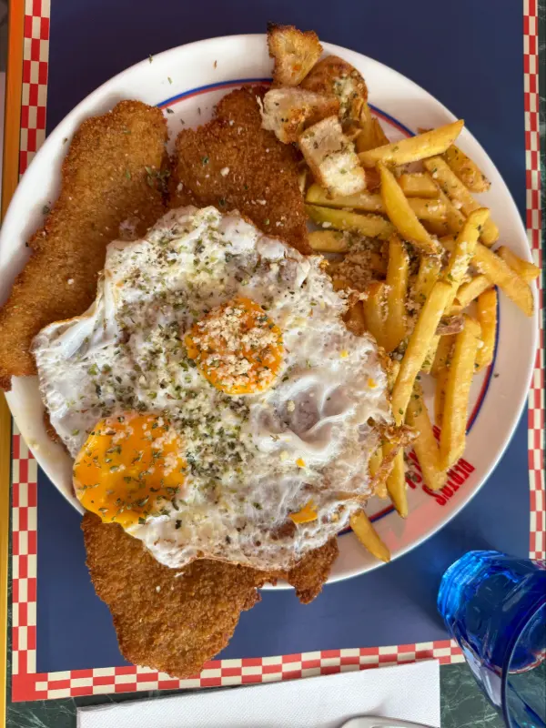 Berto's Milanesa - CC Som Multiespai
