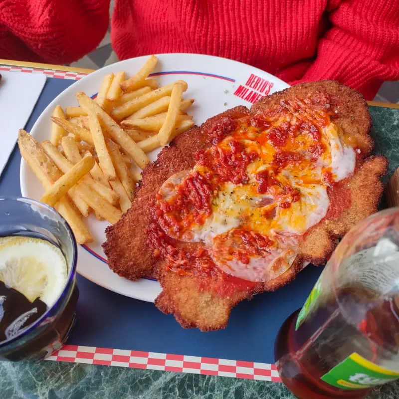 Berto's Milanesa - CC Som Multiespai — foto 7