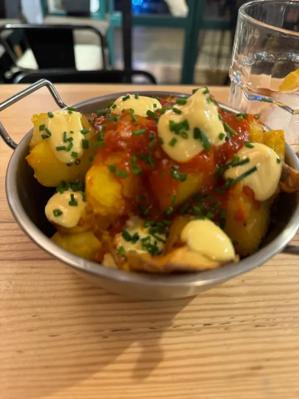 Bravas saó