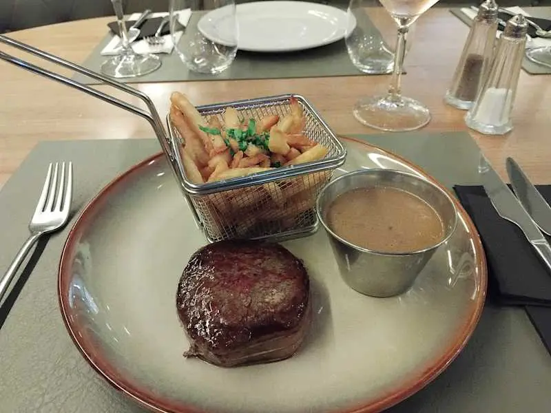 Tournedos con salsa a la pimienta