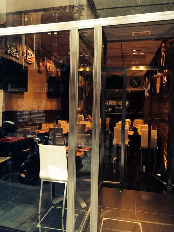Sports bar — foto 4